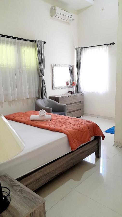 Surokarsan 9 House Yogyakarta Hotel Ngoại thất bức ảnh