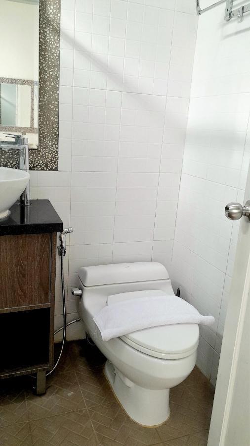 Surokarsan 9 House Yogyakarta Hotel Ngoại thất bức ảnh