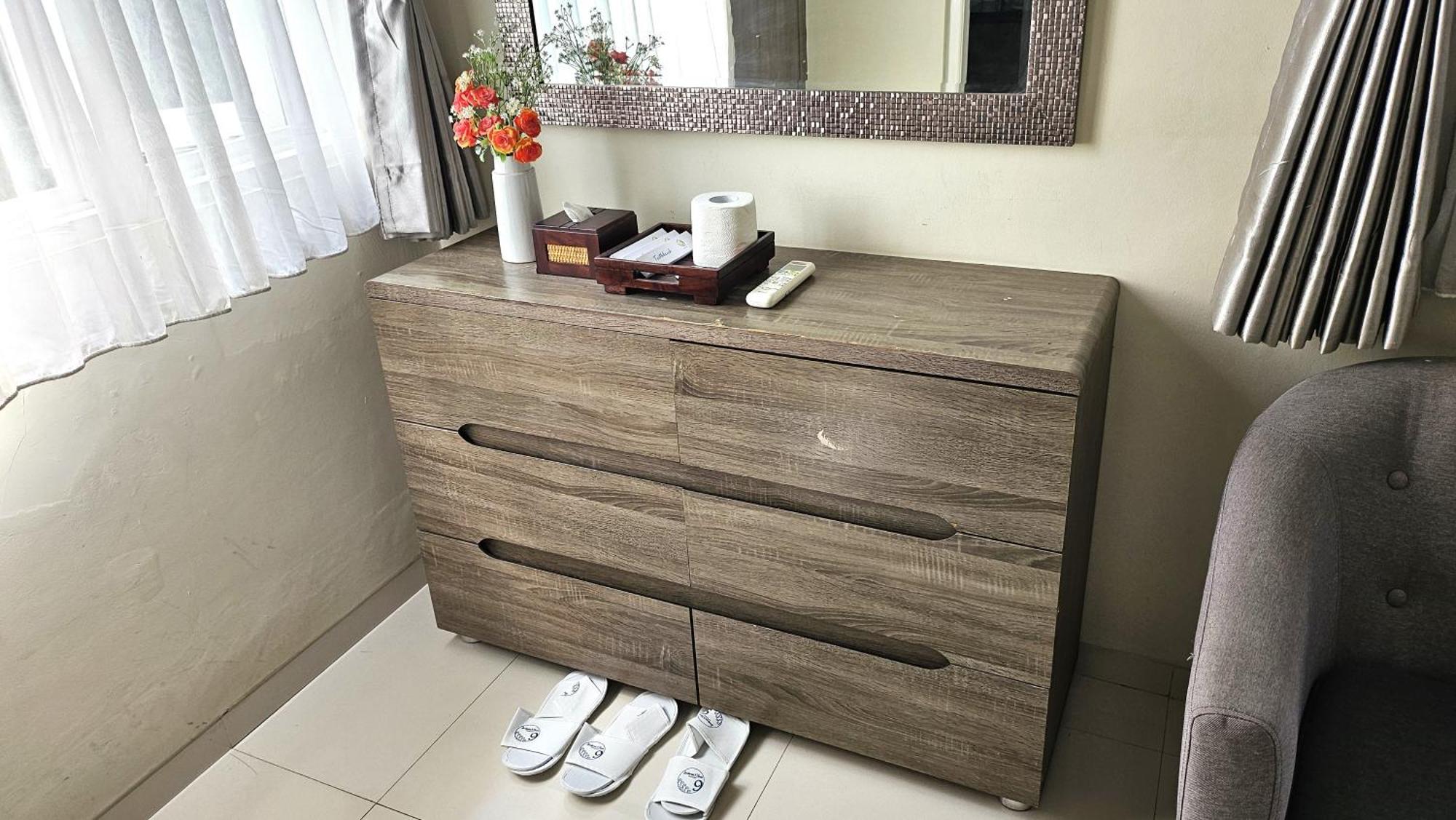 Surokarsan 9 House Yogyakarta Hotel Ngoại thất bức ảnh