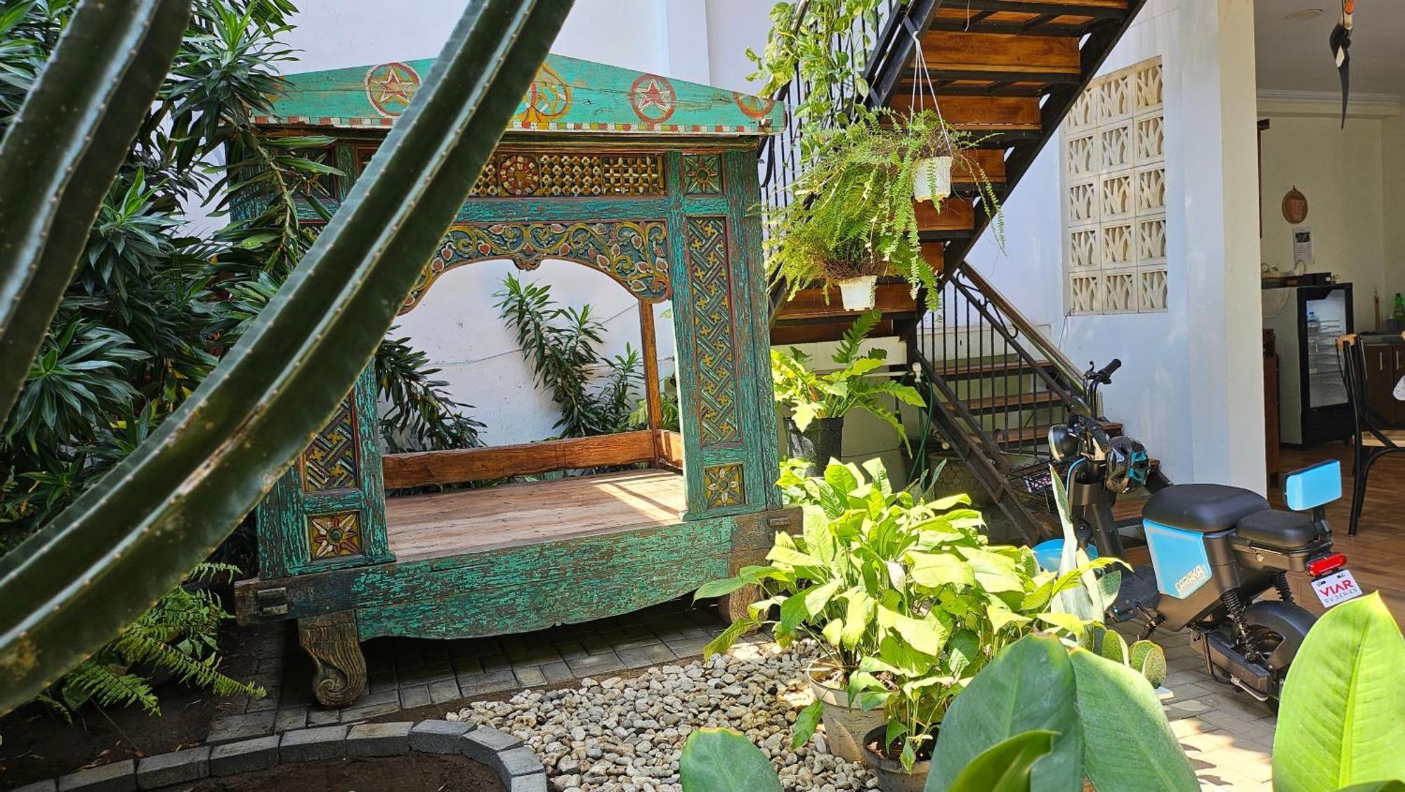 Surokarsan 9 House Yogyakarta Hotel Ngoại thất bức ảnh