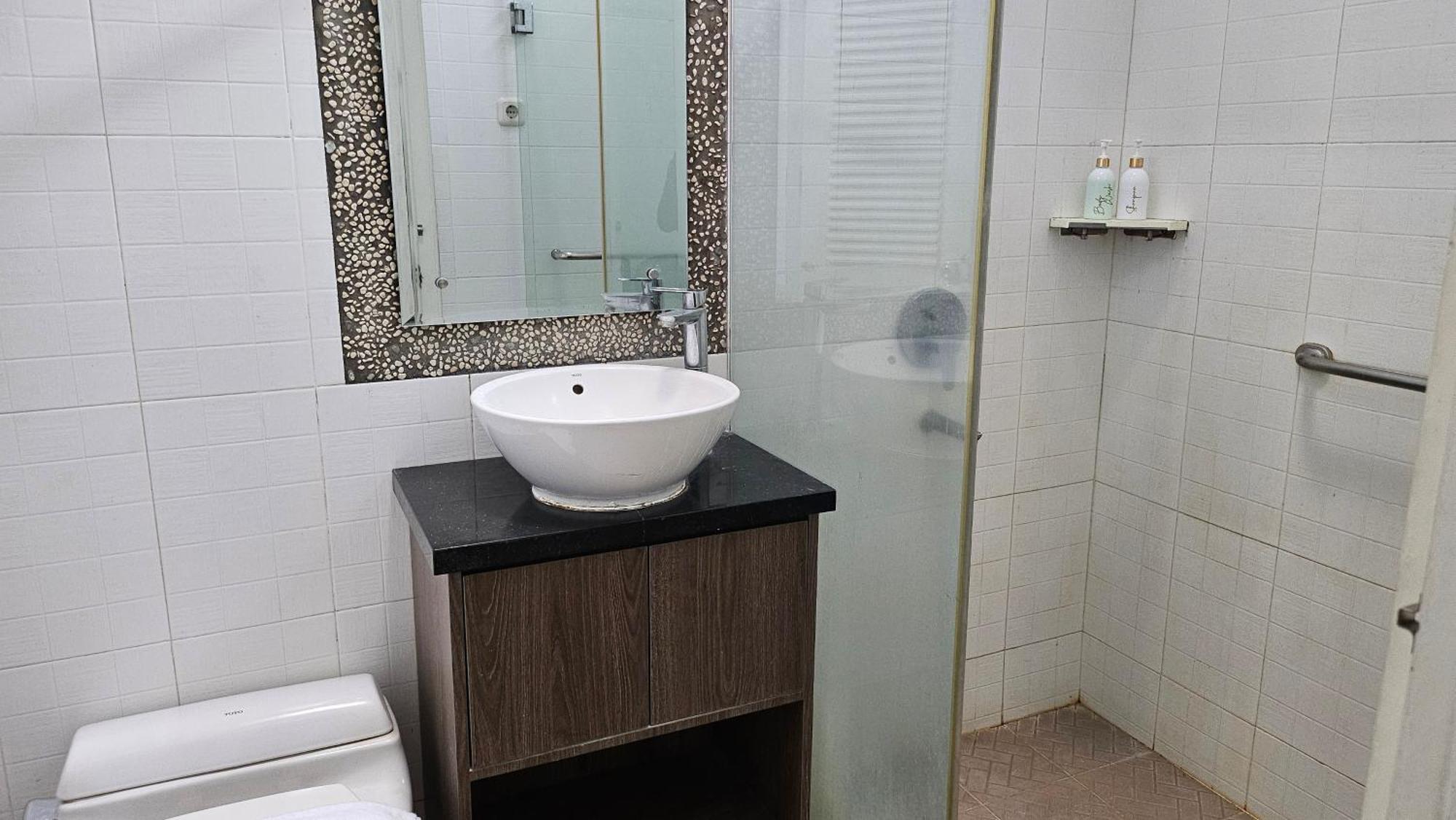 Surokarsan 9 House Yogyakarta Hotel Ngoại thất bức ảnh