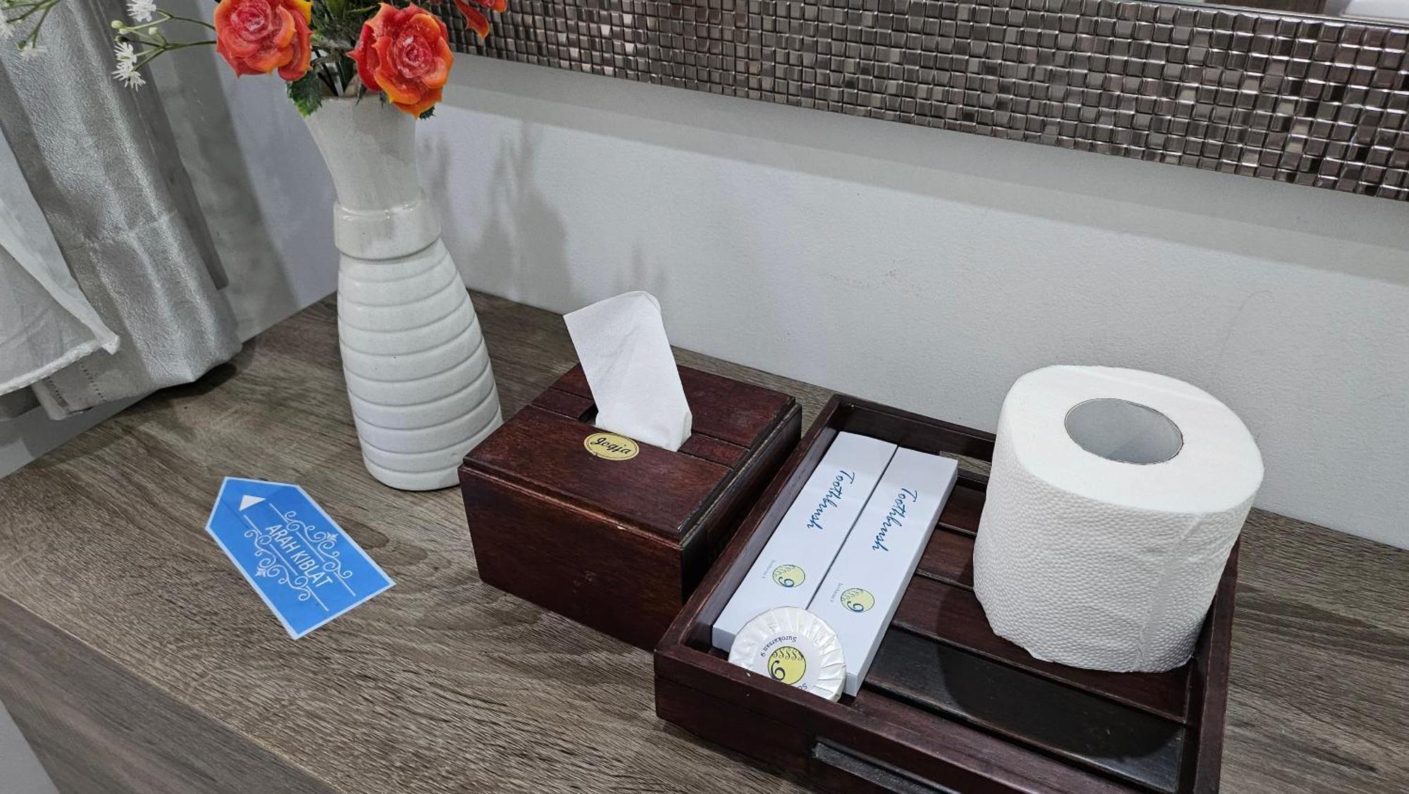 Surokarsan 9 House Yogyakarta Hotel Ngoại thất bức ảnh