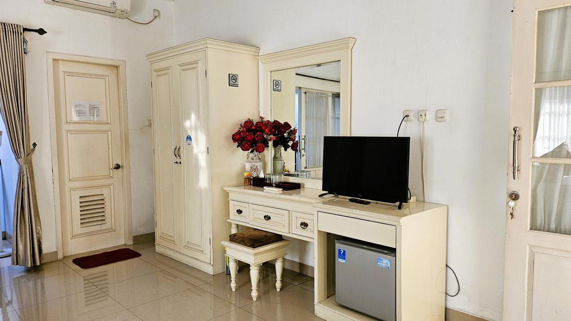 Surokarsan 9 House Yogyakarta Hotel Ngoại thất bức ảnh