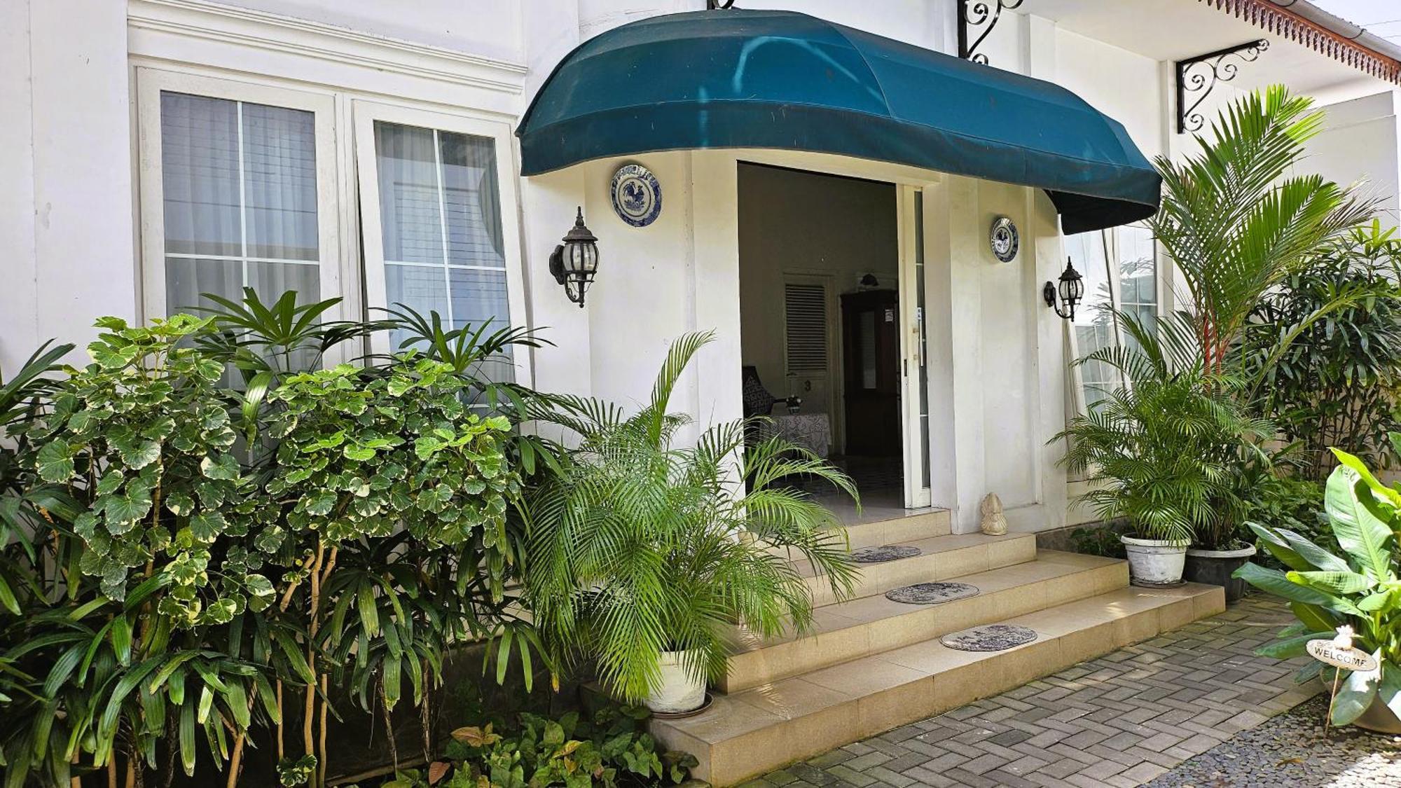 Surokarsan 9 House Yogyakarta Hotel Ngoại thất bức ảnh