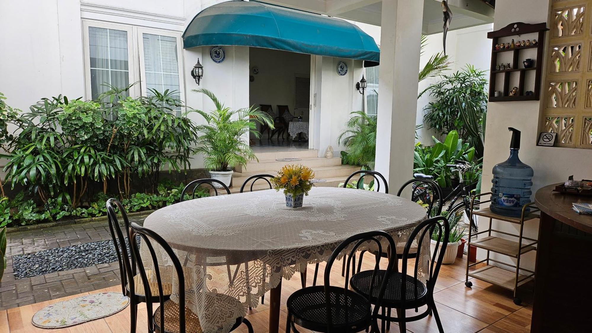 Surokarsan 9 House Yogyakarta Hotel Ngoại thất bức ảnh
