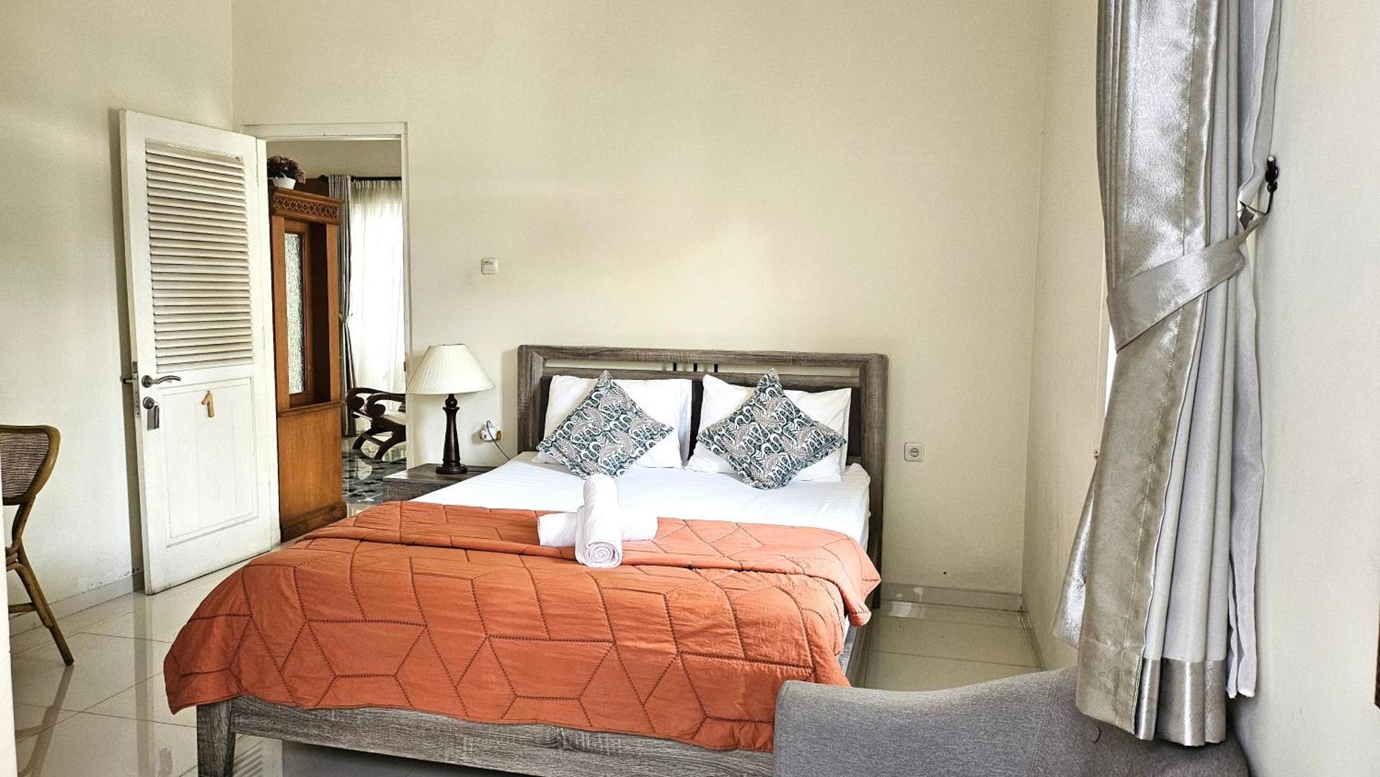 Surokarsan 9 House Yogyakarta Hotel Ngoại thất bức ảnh