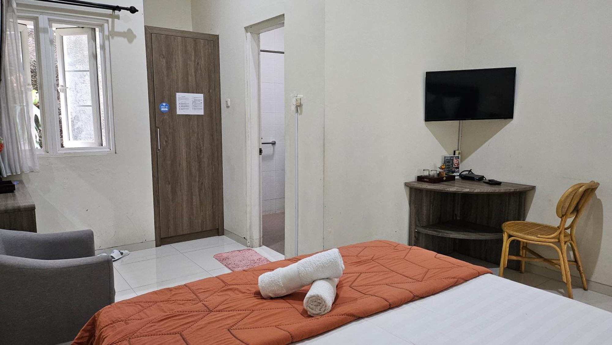 Surokarsan 9 House Yogyakarta Hotel Ngoại thất bức ảnh