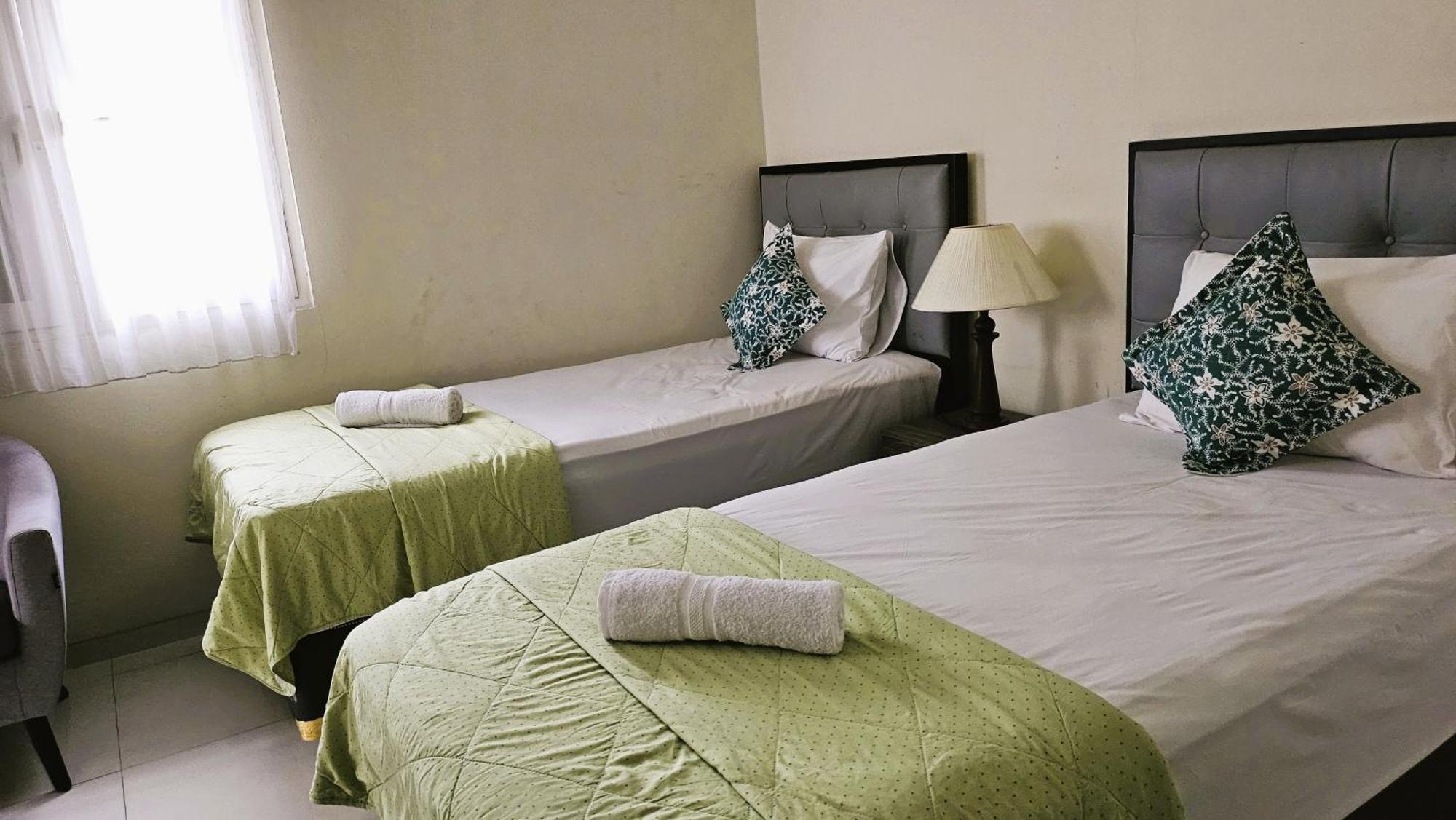 Surokarsan 9 House Yogyakarta Hotel Ngoại thất bức ảnh